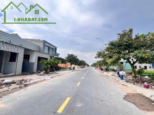 Thanh lý gấp lô đất cùng phía Aeon Bình Dương chỉ 1 tỷ sổ sẵn