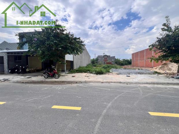 Thanh lý gấp lô đất cùng phía Aeon Bình Dương chỉ 1 tỷ sổ sẵn - 1