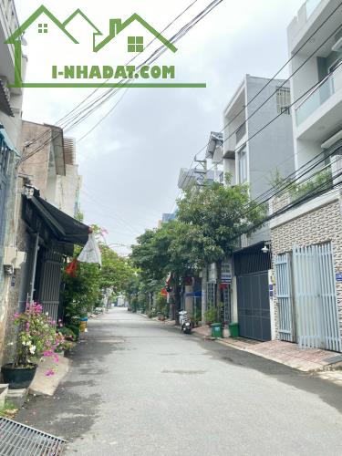 BÁN ĐẤT PHÂN LÔ GÒ CÁT PHÚ HỮU – ĐƯỜNG 8M – XÂY 4 TẦNG – SỔ RIÊNG