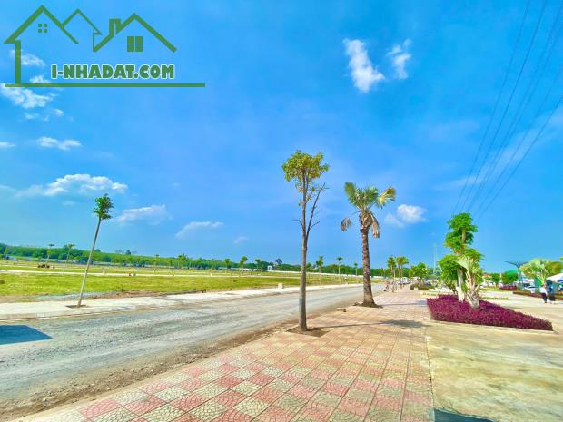 Suất nội bộ lô góc 100m2 đối diện công viên trung tâm Alana city 979 triệu