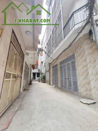 Cho thuê nhà ngõ ô tôPhố Thái Hà 4 tầng x 50m2, 4 PN, 24 Triệu KD onlin, Văn Phòng, Kho