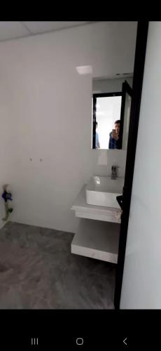 CHO THUÊ LÔ GÓC MẶT TRỤC CHÍNH TÒA ROSE TOWN – HOÀNG MAI - 1