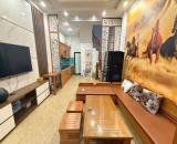 BÁN NHÀ THẠCH BÀN, NHÀ DÂN XÂY,35m2 , Giá 5 Tỷ