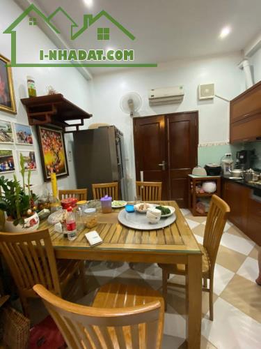 Nhà mặt ngõ to hơn phố Phú Diễn - Bắc Từ Liêm oto tránh nhau kinh doanh đỉnh giá hơn 11 tỷ