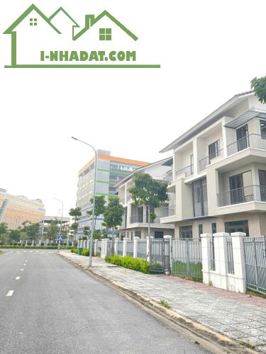 BIỆT THỰ SONG LẬP GIÁ NGANG CHUNG CƯ NỘI THÀNH – 50TR/M2 - 4