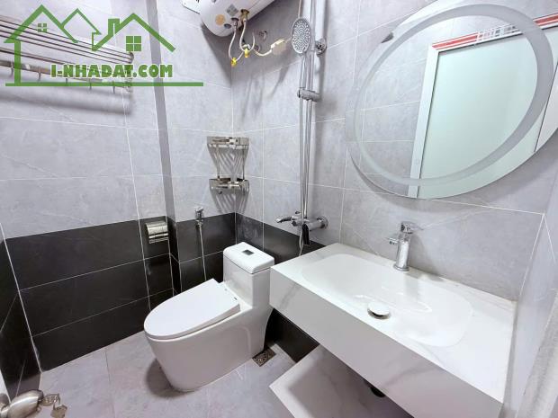 Chủ nhà cần tiền, nhờ bán gấp căn 7 ngủ tại đường Cầu Diễn, nhà mới xây 36m, nhỉnh 8 tỷ - 5