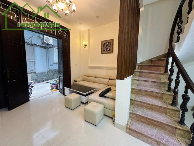 Bàn nhà mới đẹp ở ngay Nguyễn Chính 10m ra phố, 41m, 4 tầng, ngõ nông, giá 7 tỷ rưỡi - 5