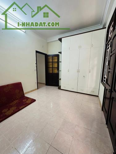 Bàn nhà mới đẹp ở ngay Nguyễn Chính 10m ra phố, 41m, 4 tầng, ngõ nông, giá 7 tỷ rưỡi - 2