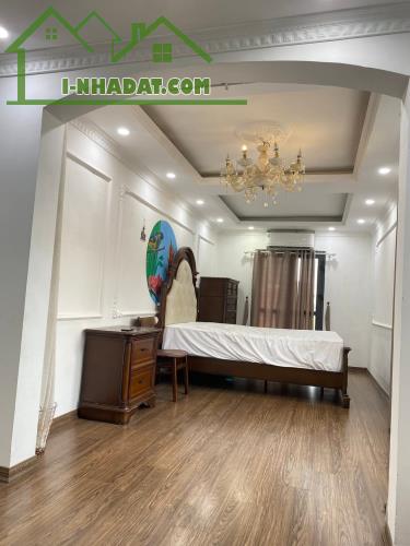 Bán nhà tập thể Thành Công, Ba Đình, 70m, căn góc, nhà đẹp, ô tô đỗ. - 1