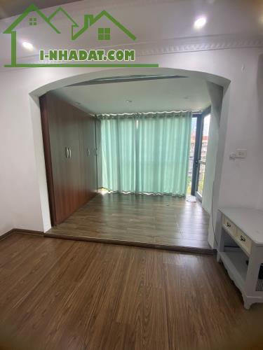 Bán nhà tập thể Thành Công, Ba Đình, 70m, căn góc, nhà đẹp, ô tô đỗ. - 2