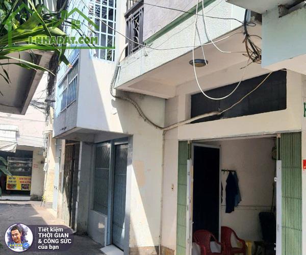 BÁN NHÀ XÓM CHIẾU. 34M2. 4 TẦNG KIÊN CỐ BTCT. 3 NGỦ. HẺM GẦN 4M. SÁT ĐƯỜNG LỚN - 6