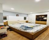 Nhà Quận 3, hẻm xe hơi tránh, ngang rộng, xây CHDV hết ý