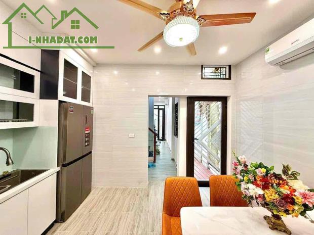 BÁN NHÀ VƯƠNG THỪA VŨ – 44M2 – 4 TẦNG – MT 4.2M – GIÁ 7.9 TỶ - 1