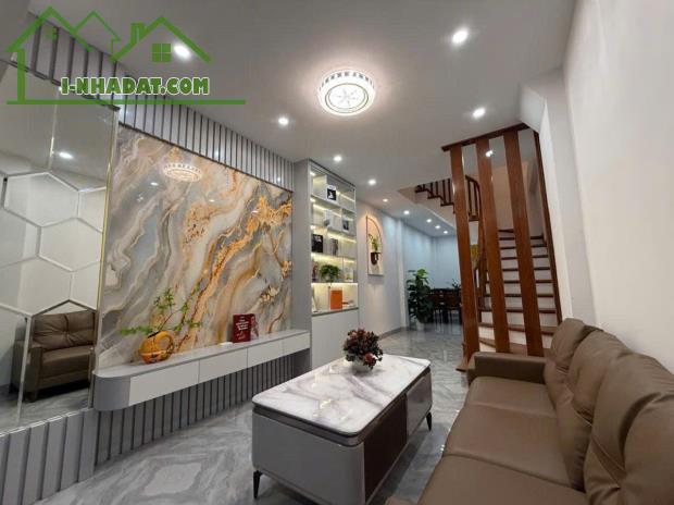 Còn đúng 1 nhà lô góc tại mặt đường Liên Mạc, ô tô đỗ tại cửa - 36m- 4T - MT3,36m - 6,3 tỷ