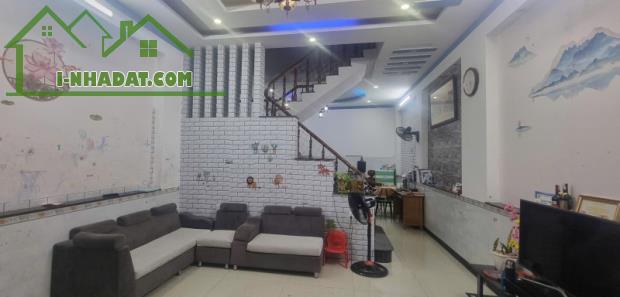 Bán nhà 2 Tầng Dĩ An,1 sẹc Lê Hồng Phong,đường 2 ô tô,giá đầu tư,nhanh thì còn - 4