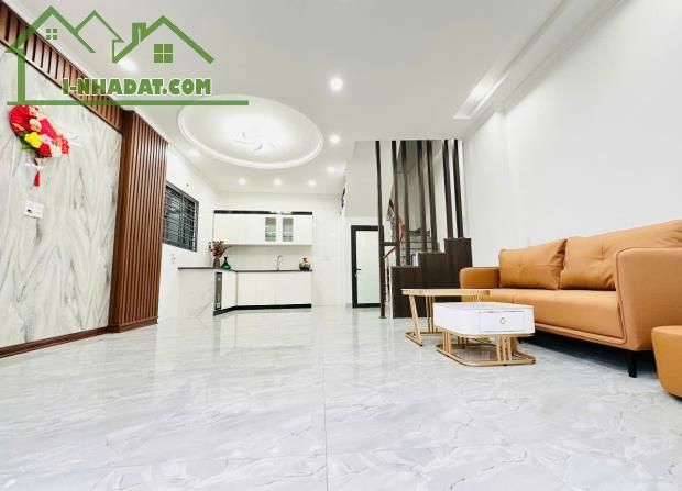 NHÀ 3 TẦNG - XÂY ĐỘC LẬP - ĐƯỜNG Ô TÔ - KINH DOANH TỐT - TẠI PHƯƠNG KHÊ - 1
