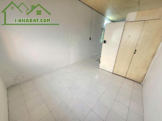 Cho thuê căn hộ chung cư mặt tiền đường Phạm Văn Đồng, gần Đại học Văn Lang - 3