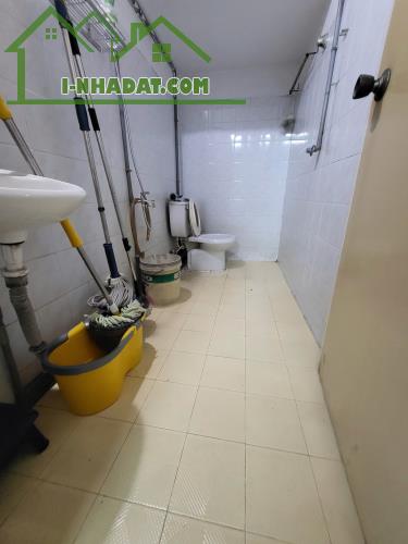 Cho thuê căn hộ chung cư mặt tiền đường Phạm Văn Đồng, gần Đại học Văn Lang - 1