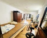 Bán nhà vị trí tuyệt đẹp 30m ra mặt phố Giải Phóng, ngõ 3 gác thông, giá 5 tỷ