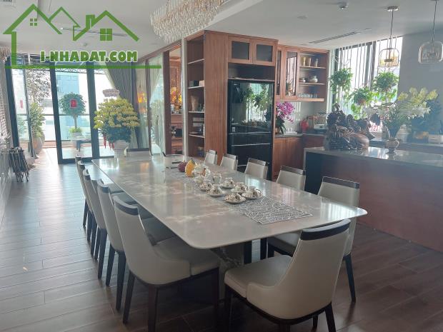 Bán tòa nhà 6 tầng mặt phố Lò Đúc cho thuê 120 triệu/tháng, chỉ 95 tỷ.