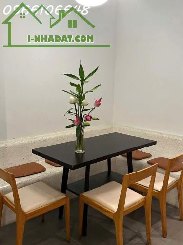 CẦN SANG NHƯỢNG QUÁN CAFE  TẠI QUẬN 1, TP. HỒ CHÍ MINH -  GIÁ RẺ  -  VÀO KINH DOANH NGAY