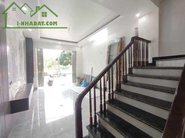 Bán nhanh căn nhà 3.5 tầng xây mới hiện đại mặt đường Đỗ Huy Rừa - Song Hào thành phố Nam - 1