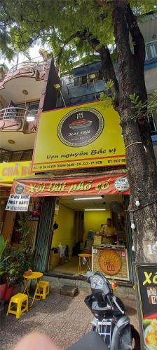Cho thuê mặt bằng đường Bà Huyện Thanh Quan, vị trí đắc địa, 12m2 sử dụng, KD tự do, giá - 2