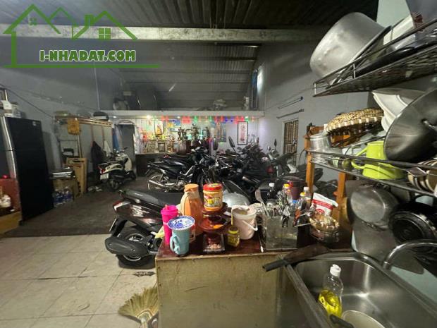 BÁN GẤP NHÀ HẺM 650 Điện Biên Phủ 147 MÉT CẤP 4 , NGANG 6M DÀI 23M: GIÁ MỀM 18.99 tỷ - 2