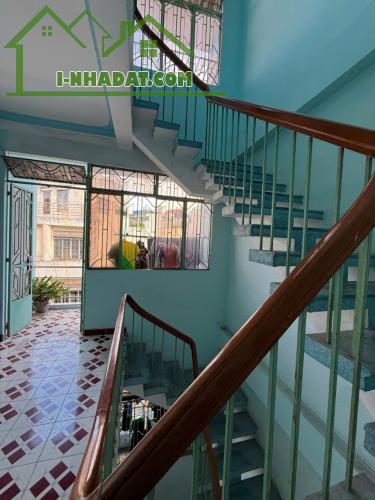 Quận 10, sát mặt tiền Thành Thái, hẻm xe tải, 4 tầng, vừa ở vừa cho thuê