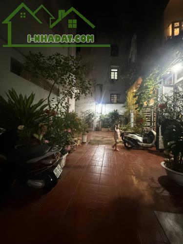 +  Ba Tháng Hai 52/55 M2 . 4  Tầng .3.7/3.8 X 14  Giá 10.5 tỷ TL .Phường 14 Quận 10 - 1