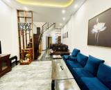 Gấp bán nhà Điện Biên Phủ, Bình Thạnh, giá 15 tỷ, 3 tầng, dt 82m2.