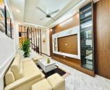 NHÀ TRUNG TÂM CẦU GIẤY 5 TẦNG NGÕ RỘNG, THÔNG THOÁNG, SIÊU ĐẸP HIẾM NHÀ BÁN CHỈ HƠN 9 TỶ