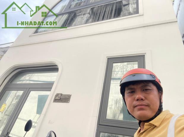 Nhà nhỏ đầy công năng, hẻm xe hơi tùng thiện vương Quận 8 giá 3.2 tỉ