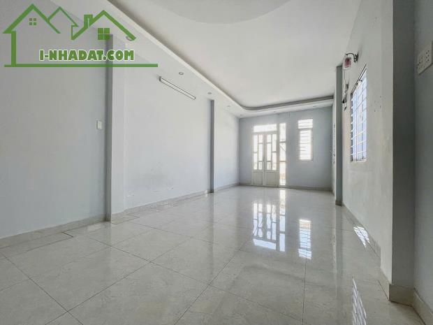 Nhà Riêng 3 tầng, 50m2, 4 Pn, 3 Wc, gần mặt tiền đường Dạ Nam, ngay cầu chữ Y, nhỉnh 7 tỷ. - 2
