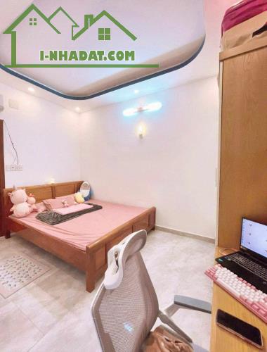 SÁT MẶT TIỀN NGUYỄN KIỆM, GẦN 50M2, NGANG 4.6M, 3 TẦNG 4PN, nhỉnh 6 tỷ. - 2