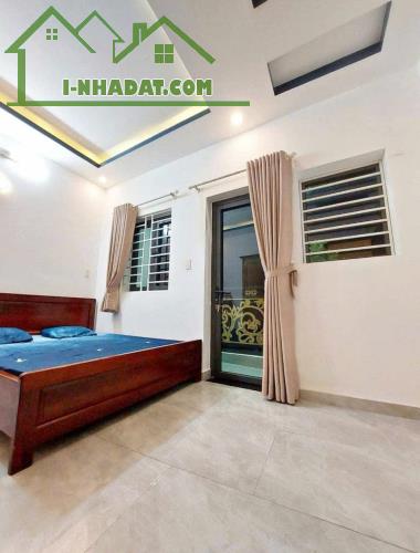 SÁT MẶT TIỀN NGUYỄN KIỆM, GẦN 50M2, NGANG 4.6M, 3 TẦNG 4PN, nhỉnh 6 tỷ. - 3