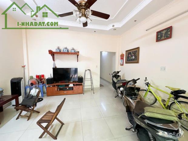 BÁN NHÀ QUẬN 9,NHÀ 2TẦNG DT94M(DTSD 100M)NGAY ĐƯỜNG DƯƠNG ĐÌNH HỘI,CHỈ 7.XTỶ TL,HẺM XE HƠI - 3
