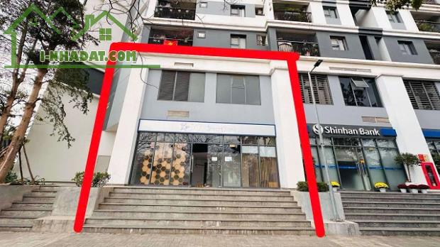 Cho thuê Shop 2 tầng chân đế đầu hồi toà H4 Hope Residences mặt đường Chu Huy Mân, Long - 1