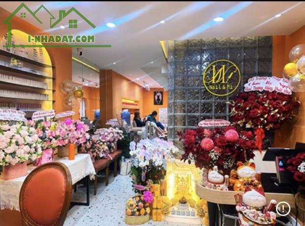 SANG NHƯỢNG Tiệm Nail quận 10 HCM