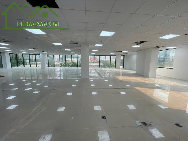 Cho thuê văn phòng 270m2 -500m2 mặt phố Trần Duy Hưng quận Cầu Giấy