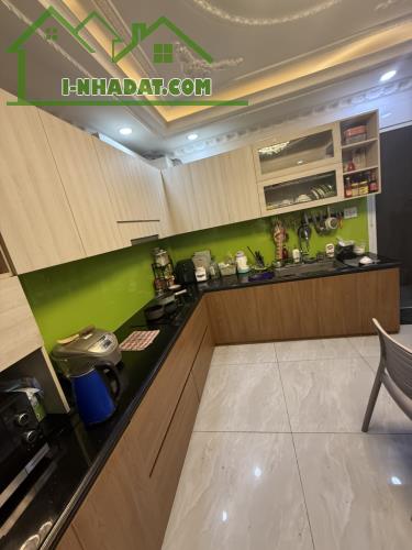 BÁN NHÀ MẶT TIỀN 100M²(4x25) - 4 TẦNG. GIÁ CHỈ 13.7 TỶ - TÂY THẠNH, TÂN PHÚ. - 1