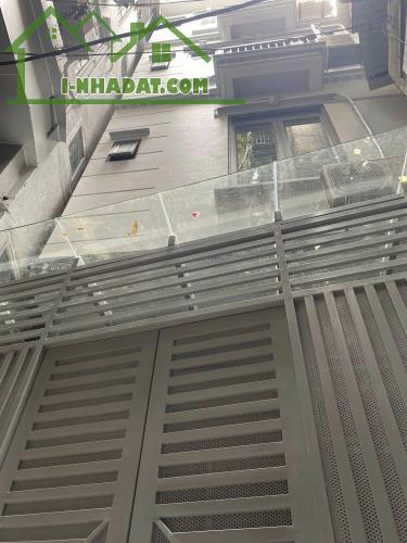 BÁN GẤP ccmn Trần Quốc Vượng- 62m- mt8m- 13pkk- DT700tr/n- giá chào 10,95 tỷ
