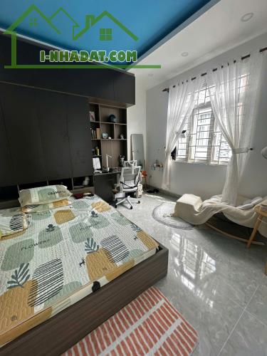Bán nhà phường Bình Trưng Tây Quận 2, nhà 3 Lầu 4pn ngang hơn 5m cách Lê Văn Thịnh 150m - 2