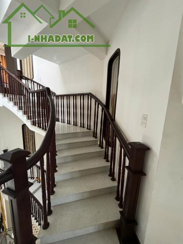 Villa mt Nguyễn Tri Phương - ngay ven sông lớn Thu Bồn cần bán - 2