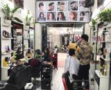 SANG NHƯỢNG CỬA HÀNG TÓC – NGÕ TỰ DO