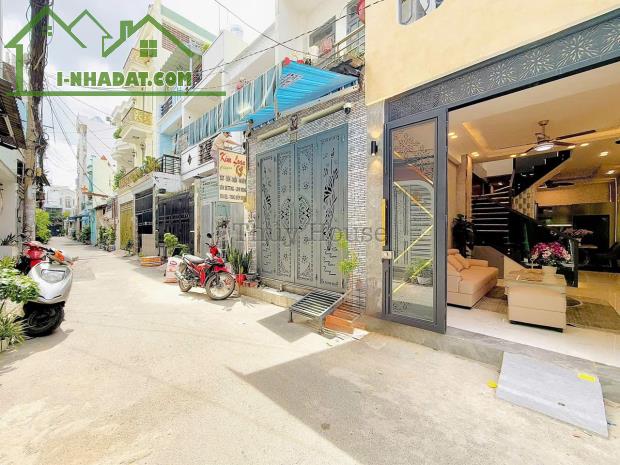 CHÍNH CHỦ BÁN NHÀ PHỐ MT VÕ VĂN MÔN, P. LONG AN, TP. TÂN AN, 80M2, SHR, 2TỶ1
