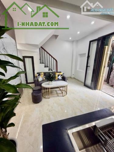 🚗 BÁN NHÀ NGUYỄN SƠN- 31M- 5 TẦNG- Ô TÔ ĐỖ CỬA- NHỈNH 8 TỶ 🏡 - 1