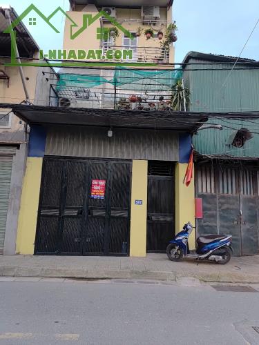 Cho thuê tầng 1 - làm văn phòng, kho hoặc cửa hàng - 1
