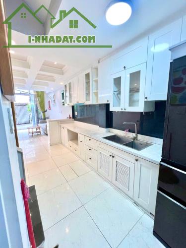 25 Triệu: NGUYÊN CĂN 5 TẦNG 4x14- BÌNH THẠNH- HXH HOÀNG HOA THÁM- 3 PHÒNG ĐỦ NỘI THẤT: - 4
