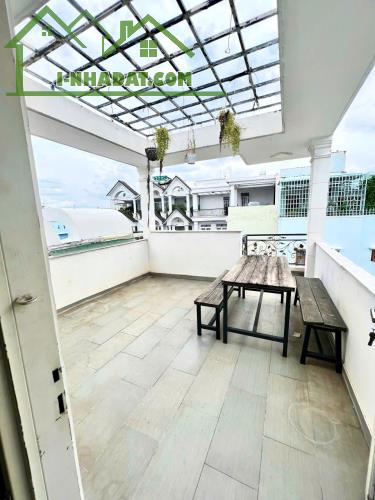 25 Triệu: NGUYÊN CĂN 5 TẦNG 4x14- BÌNH THẠNH- HXH HOÀNG HOA THÁM- 3 PHÒNG ĐỦ NỘI THẤT: - 3